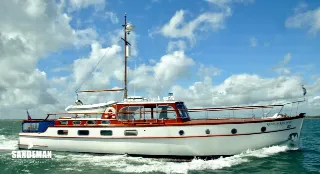Foto 1 di 72: RAMPART 48 TWIN SCREW CLASSIC MOTOR YACHT 1962/2002