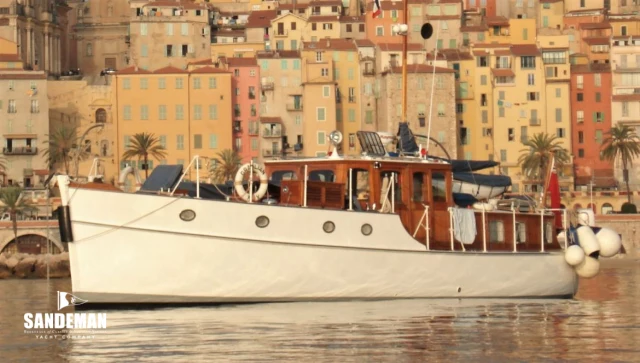 SAUNDERS-ROE 45 FT MEDINA/SARO CLASS TWIN SCREW MOTOR YACHT 1937/ 2011