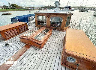 Foto 31 di 90: SAUNDERS-ROE 45 FT MEDINA/SARO CLASS TWIN SCREW MOTOR YACHT 1937/ 2011
