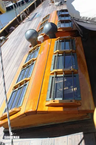 Foto 25 di 73: Starling Burgess 59 ft Staysail Schooner 2004