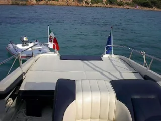 Foto 2 di 6: RIVA 2000