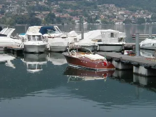 Foto 3 di 6: Riva ARISTON